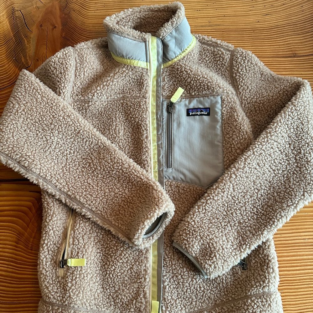 Patagonia Womens Classic Retro-X Jacket  Small